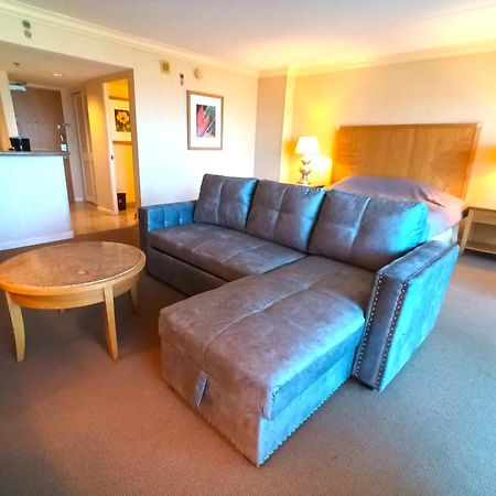 Ilikai Apt 302 - Spacious Studio With Stunning Ocean & Harbor Views Honolulu Exterior photo